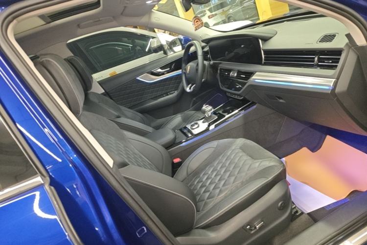 Used Hongqi HS5 2019 2.0T Smart Connect Flagship All-Wheel-Drive Version Right Front Seat