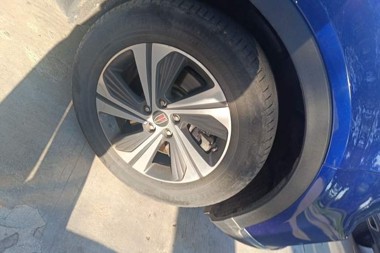 Used Hongqi HS5 2019 2.0T Smart Connect Flagship Edition Right Front Wheel Hub