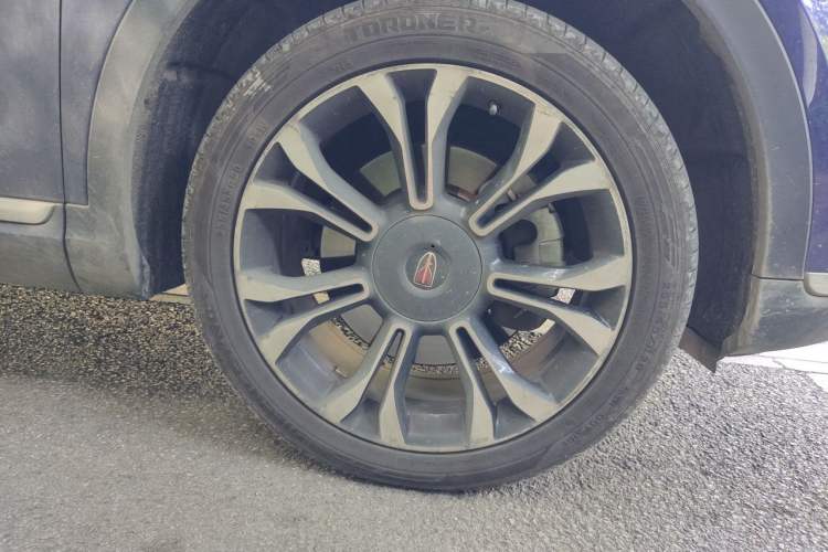 Used Hongqi HS5 2019 2.0T Smart Connect Flagship All-Wheel-Drive Version Right Front Wheel Hub