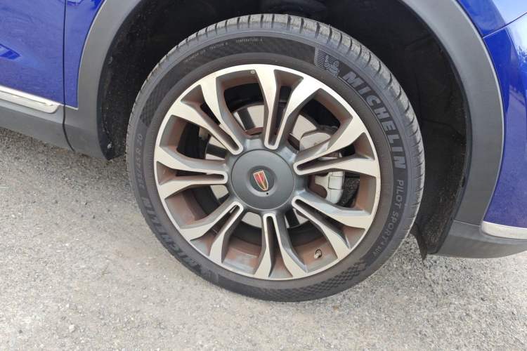 Used Hongqi HS5 2019 2.0T Smart Connect Flagship All-Wheel-Drive Version Right Front Wheel Hub