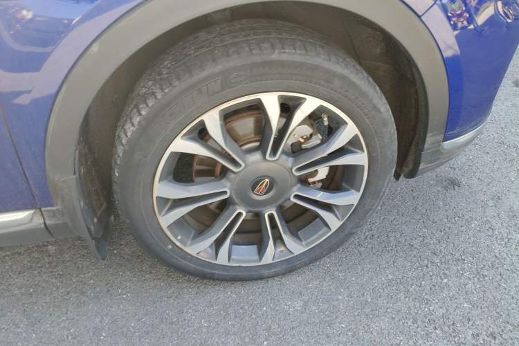 Used Hongqi HS5 2019 2.0T Smart Connect Flagship All-Wheel-Drive Version Right Front Wheel Hub