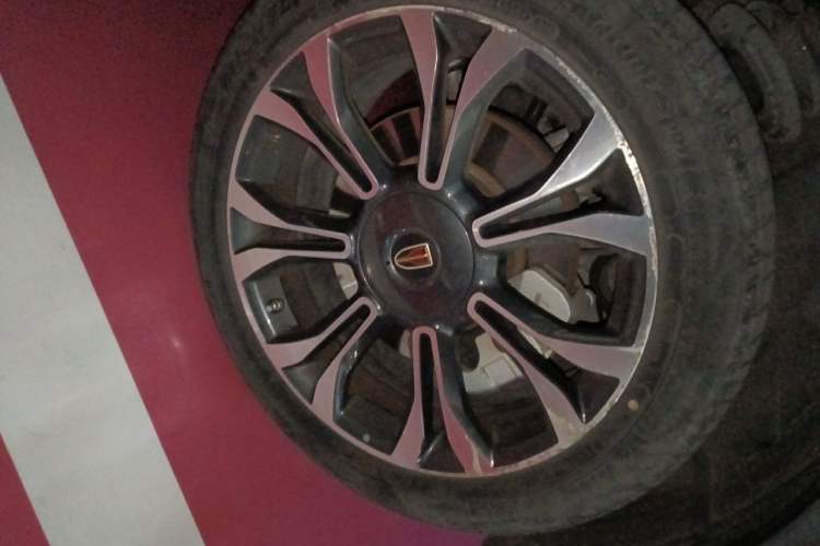 Used Hongqi HS5 2019 2.0T Smart Connect Flagship Edition Right Front Wheel Hub