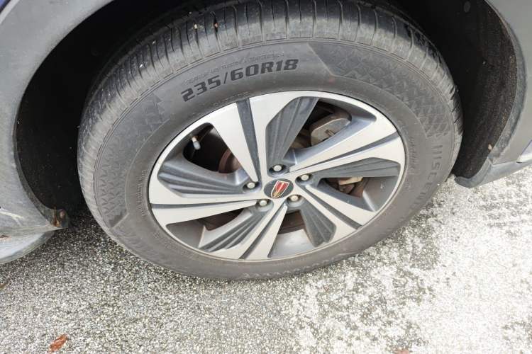Used Hongqi HS5 2019 2.0T Smart Connect Flagship Edition Right Front Wheel Hub