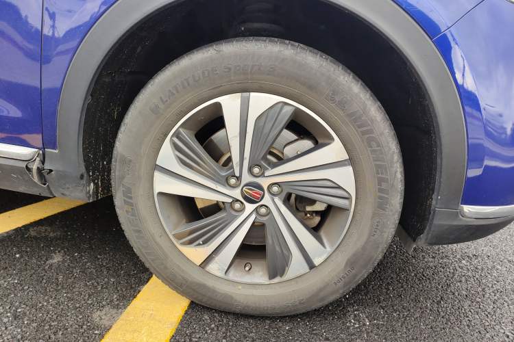 Used Hongqi HS5 2019 2.0T Smart Connect Flagship Edition Right Front Wheel Hub
