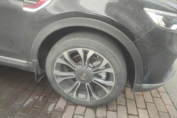 Used Hongqi HS5 2019 2.0T Smart Connect Flagship All-Wheel-Drive Version Right Front Wheel Hub