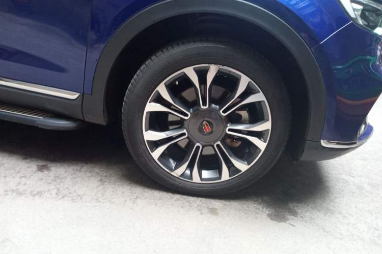 Used Hongqi HS5 2019 2.0T Smart Connect Flagship All-Wheel-Drive Version Right Front Wheel Hub