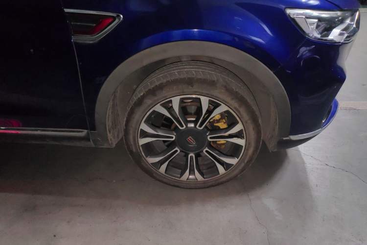 Used Hongqi HS5 2019 2.0T Smart Connect Flagship All-Wheel-Drive Version Right Front Wheel Hub