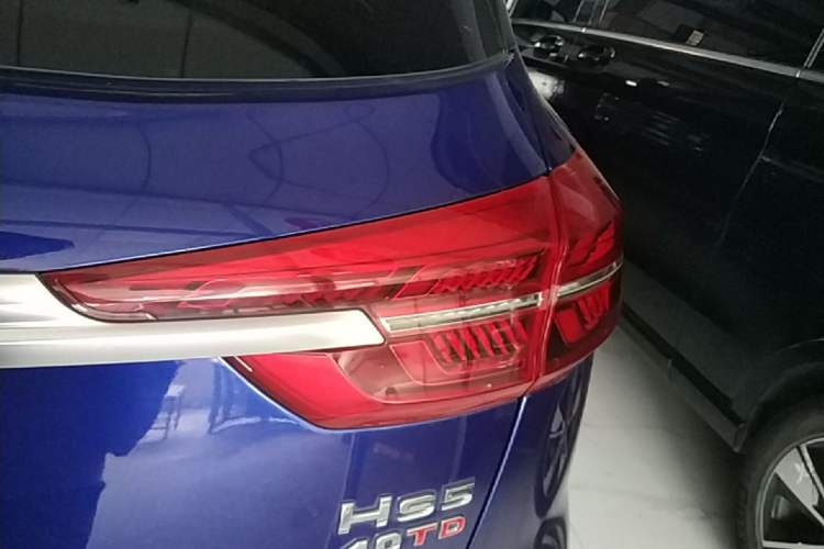 Used Hongqi HS5 2019 2.0T Smart Connect Flagship All-Wheel-Drive Version Right Rear Taillight