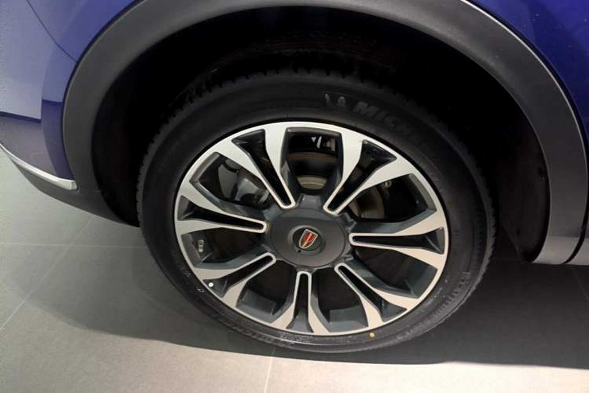 Used Hongqi HS5 2019 2.0T Smart Connect Flagship All-Wheel-Drive Version Right Rear Wheel Hub