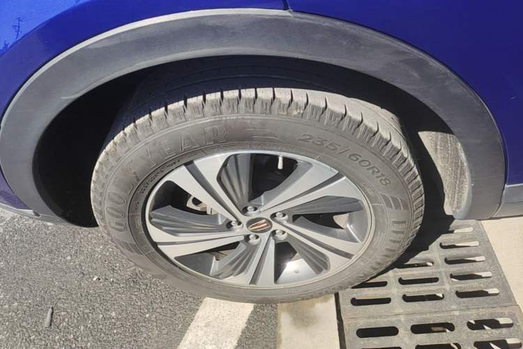 Used Hongqi HS5 2019 2.0T Smart Connect Flagship Edition Right Rear Wheel Hub
