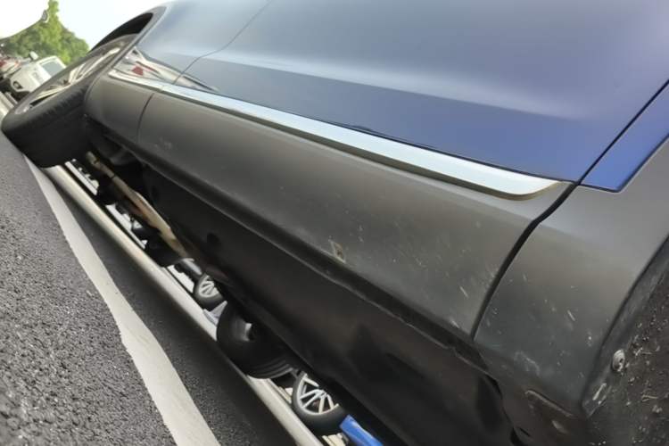 Used Hongqi HS5 2019 2.0T Smart Connect Flagship Edition Right Side Sill