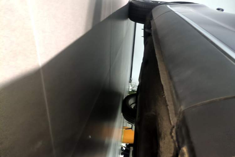 Used Hongqi HS5 2019 2.0T Smart Connect Flagship All-Wheel-Drive Version Right Side Sill