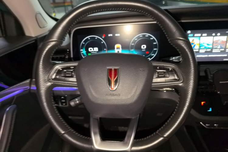 Used Hongqi HS5 2019 2.0T Smart Connect Flagship All-Wheel-Drive Version Steering Wheel