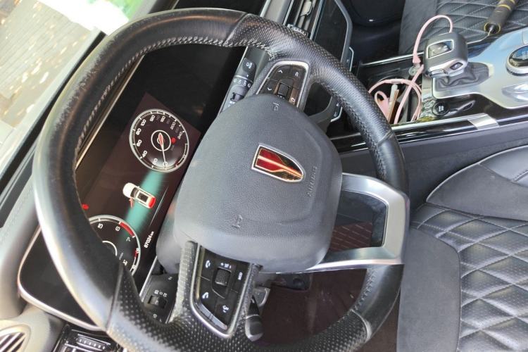 Used Hongqi HS5 2019 2.0T Smart Connect Flagship All-Wheel-Drive Version Steering Wheel