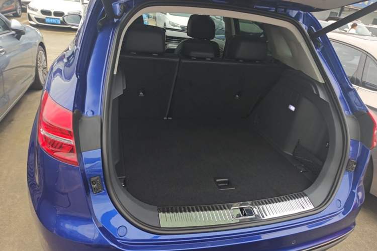 Used Hongqi HS5 2019 2.0T Smart Connect Flagship All-Wheel-Drive Version Trunk