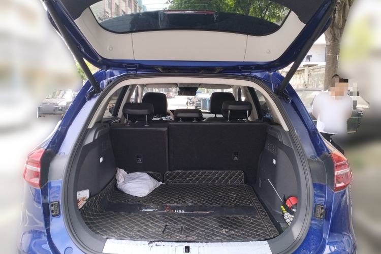 Used Hongqi HS5 2019 2.0T Smart Connect Flagship Edition Trunk