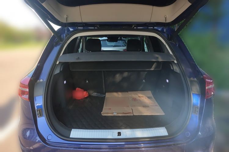 Used Hongqi HS5 2019 2.0T Smart Connect Flagship All-Wheel-Drive Version Trunk