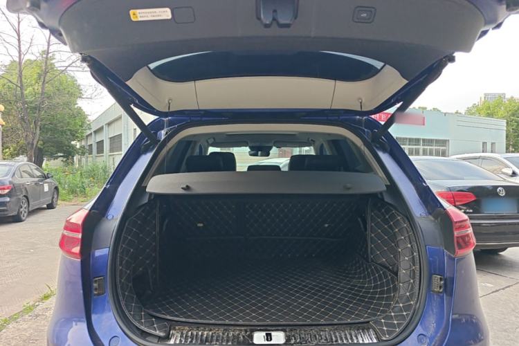 Used Hongqi HS5 2019 2.0T Smart Connect Flagship All-Wheel-Drive Version Trunk