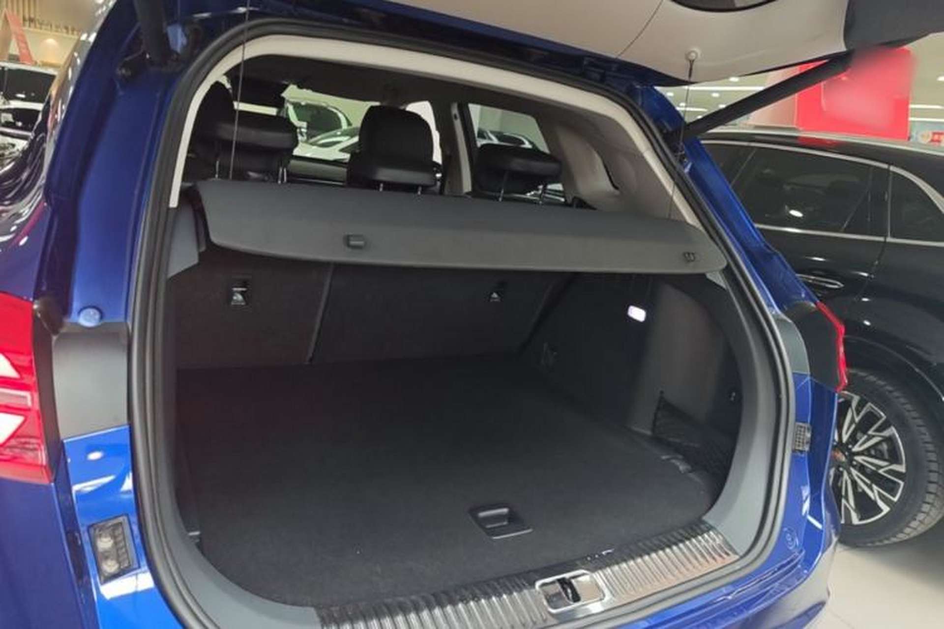Used Hongqi HS5 2019 2.0T Smart Connect Flagship Edition Trunk