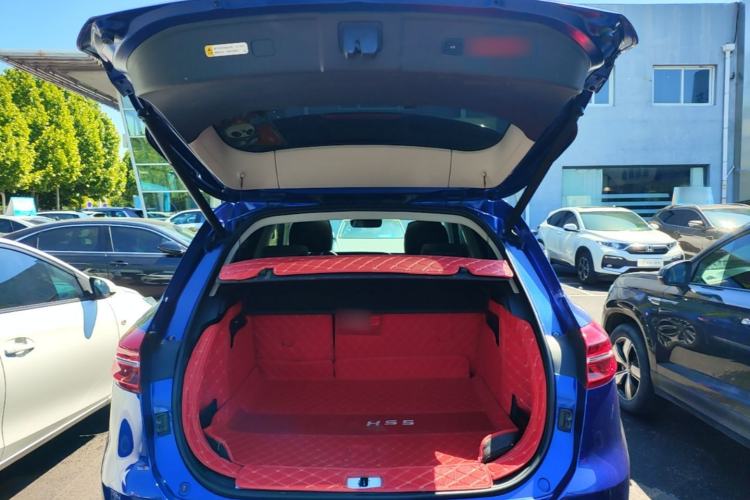 Used Hongqi HS5 2019 2.0T Smart Connect Flagship All-Wheel-Drive Version Trunk