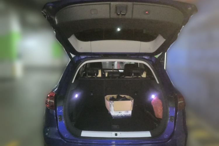Used Hongqi HS5 2019 2.0T Smart Connect Flagship All-Wheel-Drive Version Trunk