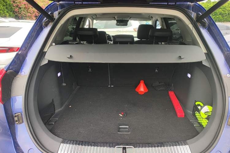 Used Hongqi HS5 2019 2.0T Smart Connect Flagship All-Wheel-Drive Version Trunk