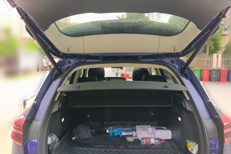 Used Hongqi HS5 2019 2.0T Smart Connect Flagship Edition Trunk