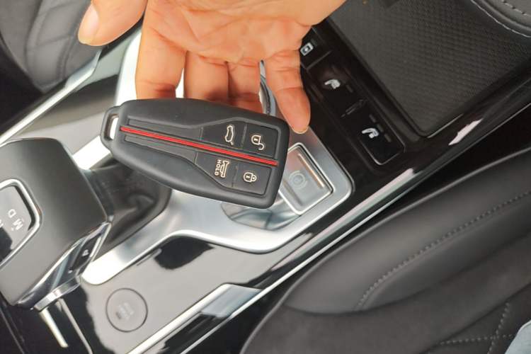 Used Hongqi HS5 2019 2.0T Smart Connect Flagship All-Wheel-Drive Version Vehicle Key