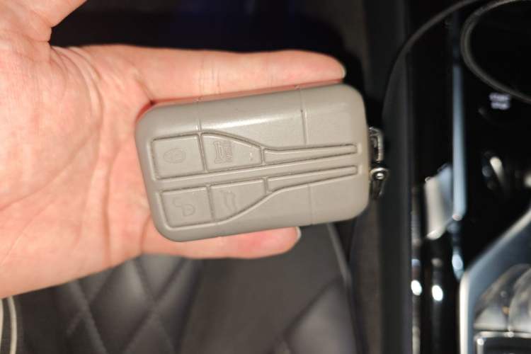 Used Hongqi HS5 2019 2.0T Smart Connect Flagship Edition Vehicle Key
