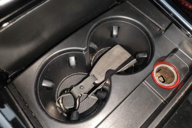 Used Hongqi HS5 2019 2.0T Smart Connect Flagship All-Wheel-Drive Version Vehicle Key
