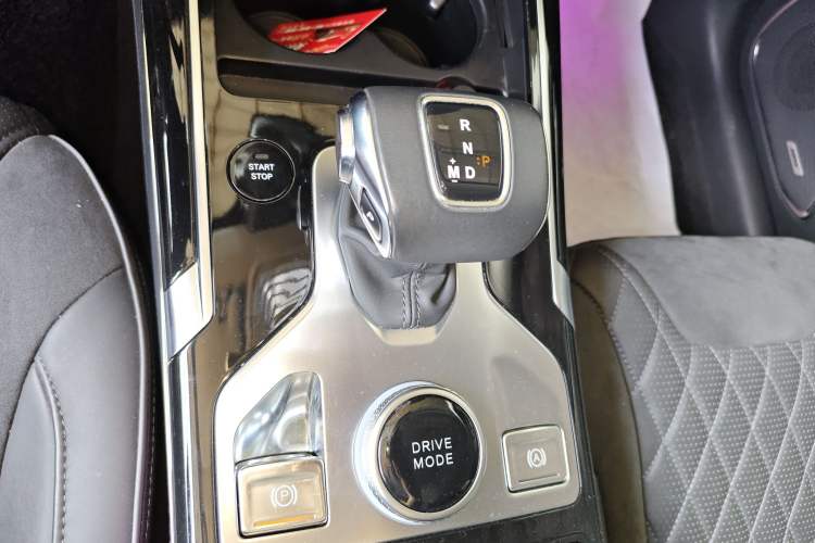 Used Hongqi HS5 2019 2.0T Smart Connect Flagship All-Wheel-Drive Version Gear Lever