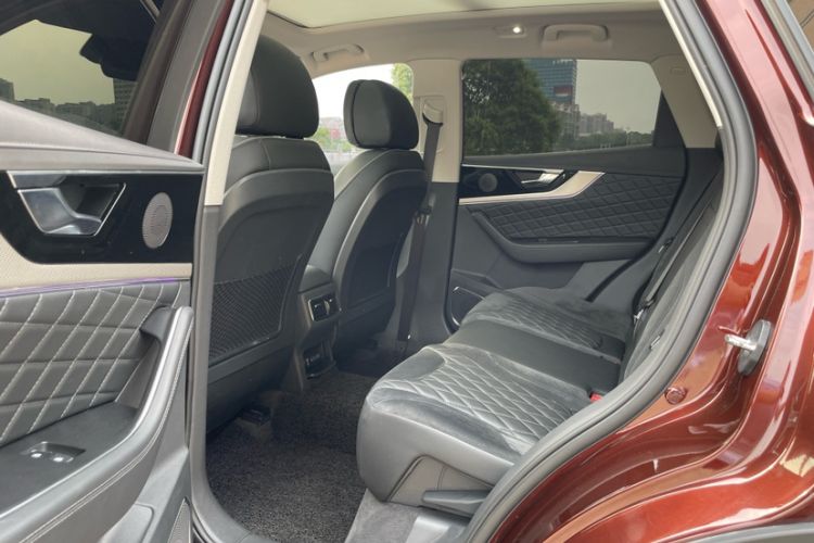Used Hongqi HS5 2019 2.0T Smart Connect Flagship All-Wheel-Drive Version Interior 2