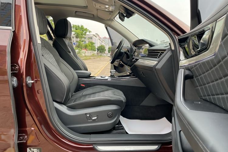 Used Hongqi HS5 2019 2.0T Smart Connect Flagship All-Wheel-Drive Version Interior 8
