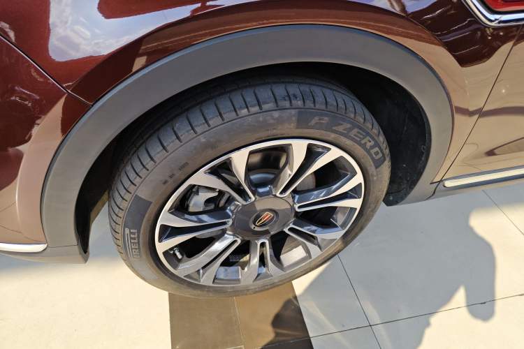 Used Hongqi HS5 2019 2.0T Smart Connect Flagship All-Wheel-Drive Version Left Front Wheel Hub