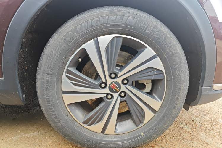 Used Hongqi HS5 2019 2.0T Smart Connect Flagship Edition Right Front Wheel Hub