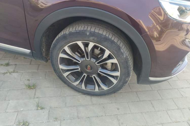 Used Hongqi HS5 2019 2.0T Smart Connect Flagship All-Wheel-Drive Version Right Front Wheel Hub