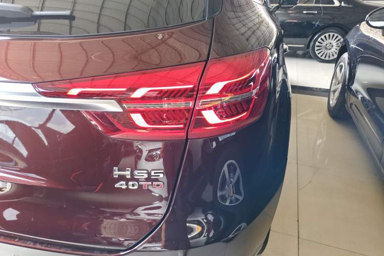 Used Hongqi HS5 2019 2.0T Smart Connect Flagship All-Wheel-Drive Version Right Rear Taillight