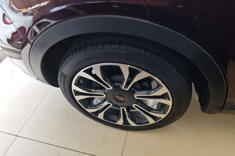 Used Hongqi HS5 2019 2.0T Smart Connect Flagship All-Wheel-Drive Version Right Rear Wheel Hub