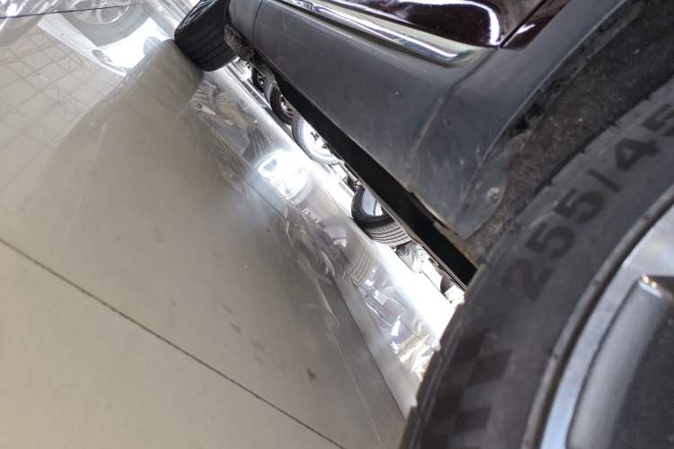Used Hongqi HS5 2019 2.0T Smart Connect Flagship All-Wheel-Drive Version Right Side Sill