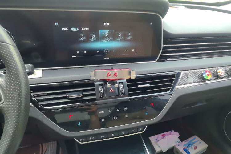 Used Hongqi HS5 2019 2.0T Smart Connect Flagship All-Wheel-Drive Version Audio And AC Panel