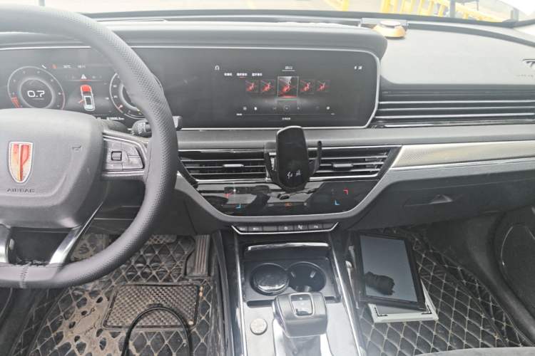 Used Hongqi HS5 2019 2.0T Smart Connect Flagship Edition Audio And AC Panel