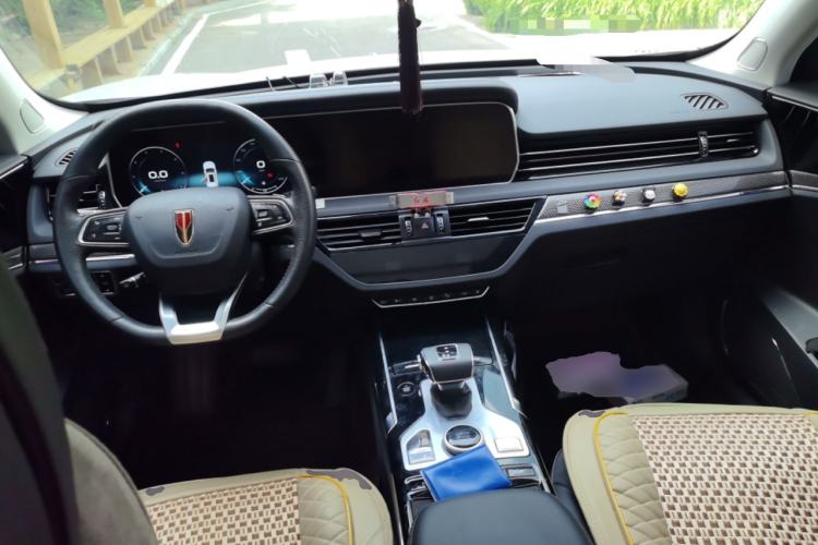 Used Hongqi HS5 2019 2.0T Smart Connect Flagship All-Wheel-Drive Version Center Console