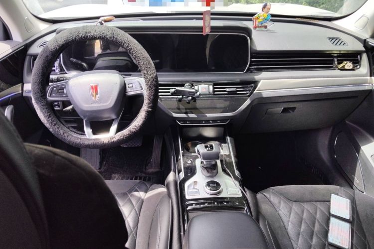 Used Hongqi HS5 2019 2.0T Smart Connect Flagship All-Wheel-Drive Version Center Console