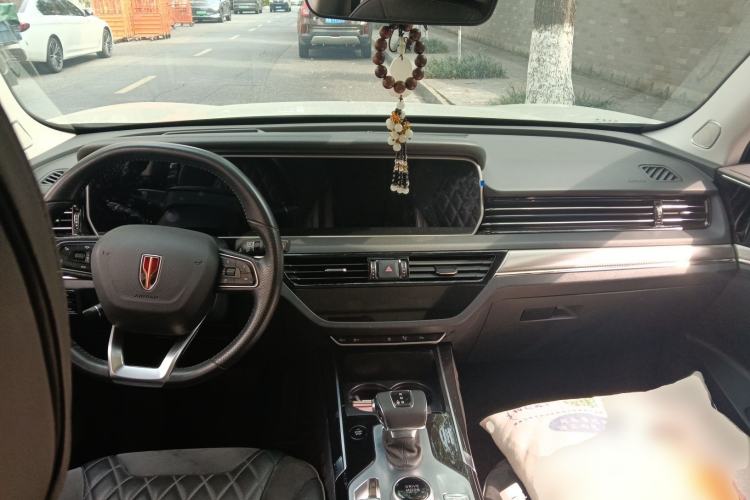 Used Hongqi HS5 2019 2.0T Smart Connect Flagship All-Wheel-Drive Version Center Console