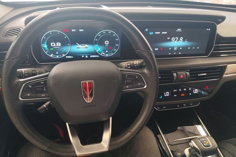 Used Hongqi HS5 2019 2.0T Smart Connect Flagship All-Wheel-Drive Version Center Console