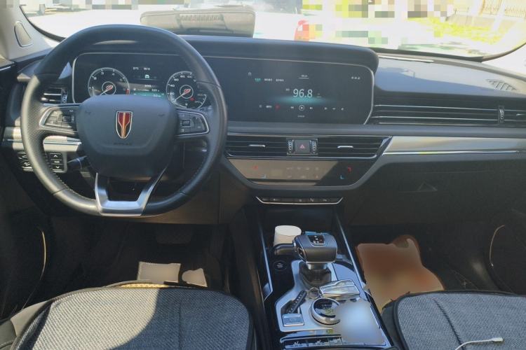 Used Hongqi HS5 2019 2.0T Smart Connect Flagship All-Wheel-Drive Version Center Console