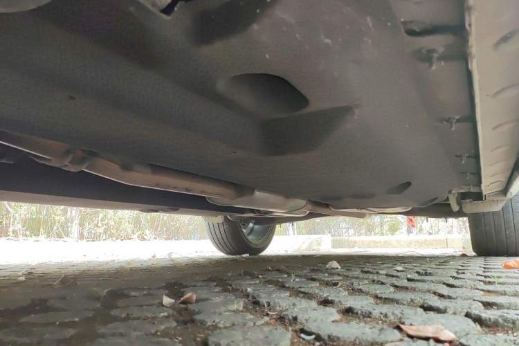 Used Hongqi HS5 2019 2.0T Smart Connect Flagship All-Wheel-Drive Version Chassis Front Left