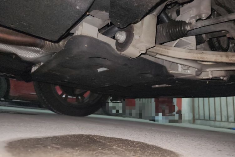 Used Hongqi HS5 2019 2.0T Smart Connect Flagship All-Wheel-Drive Version Chassis Front Right