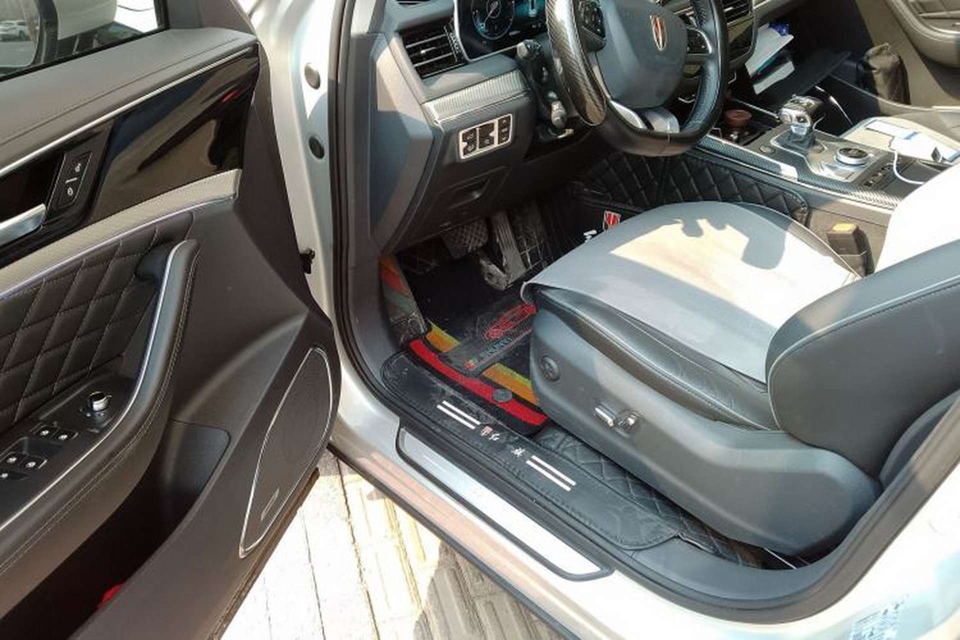 Used Hongqi HS5 2019 2.0T Smart Connect Flagship All-Wheel-Drive Version Driver Seat