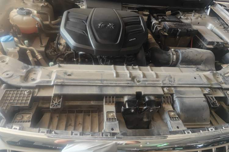 Used Hongqi HS5 2019 2.0T Smart Connect Flagship All-Wheel-Drive Version Engine Bay